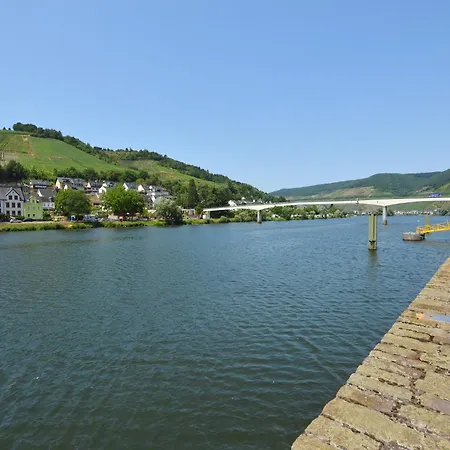 Attractive Apartment In Zell Near River Extérieur photo