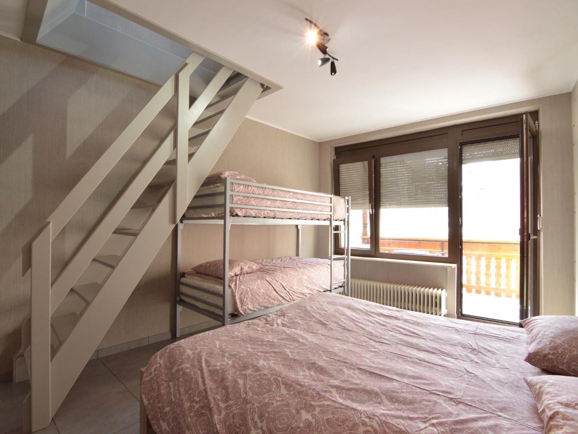 Attractive In Near River * Zell an der Mosel